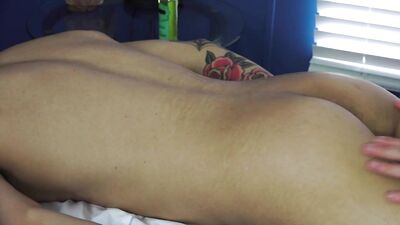 Son premier massage érotique