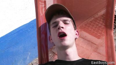 TransAtlantic Blowjobs: Skater Boys Anal Stretching, Sodomy, and Pipe Sucking