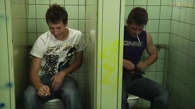 Gay Porn Video: Young Men Bareback in School Toilets and Create a Glory Hole!