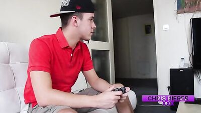 Chris Biebers Gay Porn Video with the Pizza Delivery Boy: The French Young Sweetheart 18-year-old Booker Gets His Worst Nightmare!