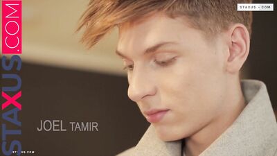 Sexy Strapping Men Going Down on Each Other