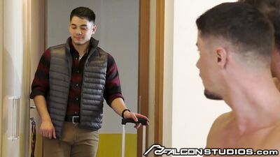 FalconStudios - Handsome Skyy Knox Loves To Fuck With Peter Annaud