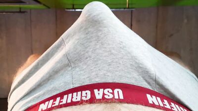 Guy CUMSHOT WITHOUT HANDS from watching porn