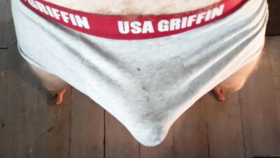 Guy CUMSHOT WITHOUT HANDS from watching porn