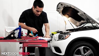 Sexy Hunk Fucks Italian Mechanic Step Uncle - Andrew Miller, Luca Mazzi - NextDoorTaboo