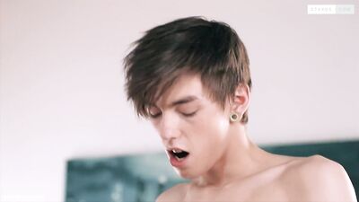 :: FULL VIDEO :: Horny Blond Twinks fuck bareback - doble penetration - Facial cumshot