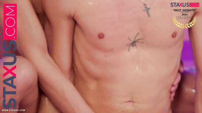 ????Melt Your Heart Away - Steamy Massage Session With a Friend