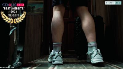 Strangers in sinful attraction - The first encounter with Staxus