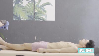 Jock Lucas Gets His Hot Shoulders Jerked Off By Muscular Twink Logan In The Locker Room!