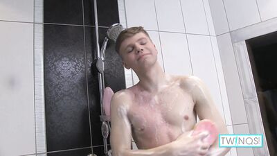 Solo Masturbation Show by Cute James, the Blondie!"