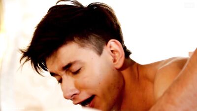 Jocks-Gone-Wild: Twinky Tear-Downs