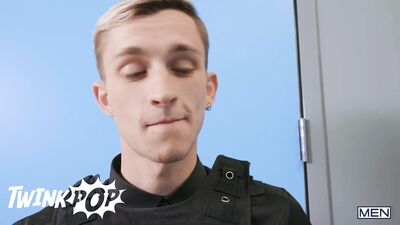 BROTHERLY LOVE AND GREED: THE COMPETITION BETWEEN TWINS TO REACH THE HIGHEST PORNOGRAPHIC RANKING IN THE INDUSTRY, DRIVES THEM INTO A WEB OF DECEIT, BETRAYAL, AND UNFORGETTABLE SEXUAL ENCOUNTERS