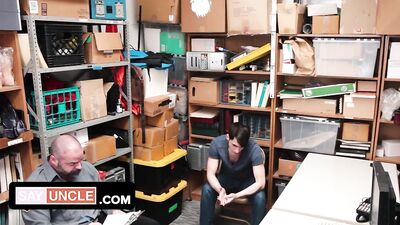 Strapping Cop Splits Open A Pulsating Seat For Reward