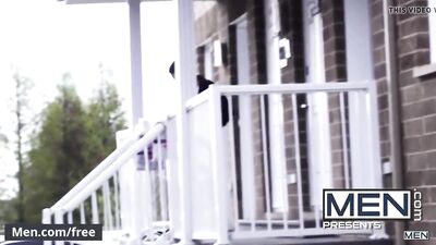 Straight Guys Gone Wild: Double Dildo Orgy at the Beach!