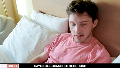 Stepbrother Crush - Tempted To Have Sex With Hot Stepson