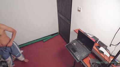 Gentlemanly package carrier