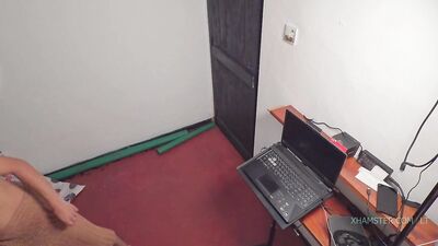 Gentlemanly package carrier