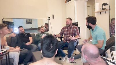 Ménage à trois with a twist in the shower