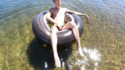 Cruising in the Woods with a Twink and a Stallion: Gay Amateur Porn at its Best