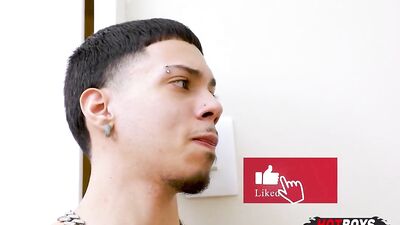 Gay for Pay: The Influencer Gets His Hole Filled Up By A Hot Bottom!