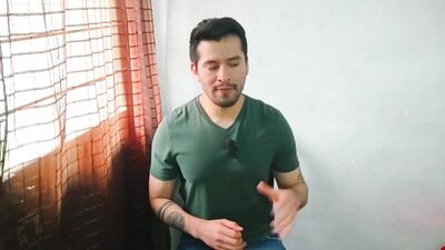 Young and adventurous bisexual guy gets penetrated by a mature, muscular construction worker in an unforgettable sexual encounter.