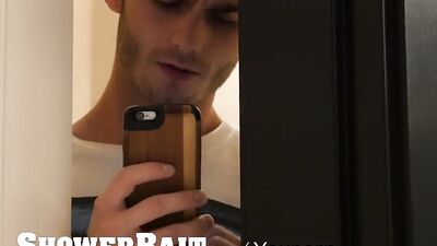 Raw Sexuality - Vincent James and Zak Bishop Get Dirty in a Shower