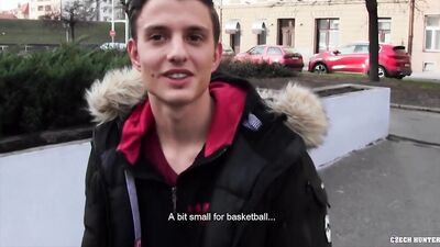Big-Dicked Czech Hunter Takes Down a Curious College K*id