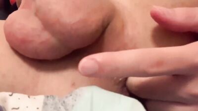 Cute twink gives himself a prostate orgasm