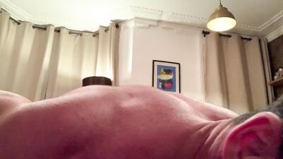 London Calling: Bareback Threesome with Anonymous Pump and Dump