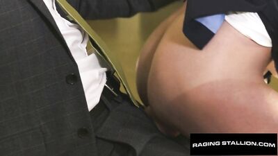 Manuel Reyes Gets Fucked by Hot Real Estate Agent - Zac Johnson - Raging Stallion