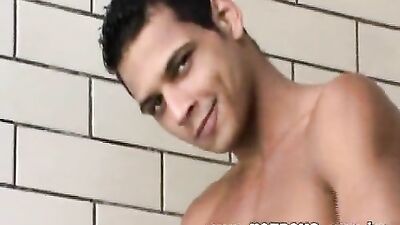 After a dive, hot Brazilian self-pleasures