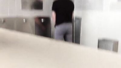 Airport bathrooms Is there anything else I can help you with?