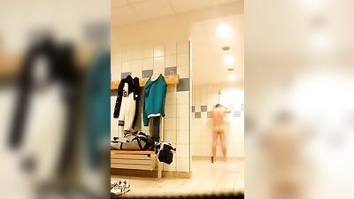 Hidd*en camera in men's locker room.