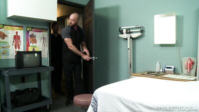 Jessie Colter And His Friend Find An Exam Room To Fuck In - MenOver30