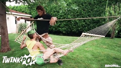 Twink Pop - Slim Cute Guy Charly Willinsky Gets Surprised By Muscular Bo Sinn's Massive Cock