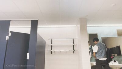 Donovan Jerking off in College Bath. CUMSHOT