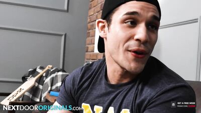 Hot Straight Fratboys Decide To Camming For Some Extra Bucks - Masyn Thorne, Andrew Miller - NextDoo