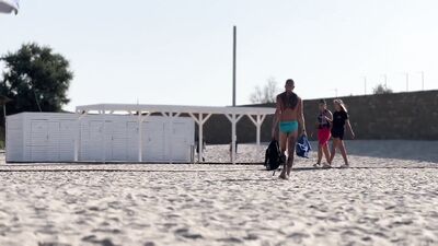 Cute twink sucked me right in the beach shower -367