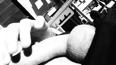 Pija Latina Masturbates Very Hot in the PARK..2