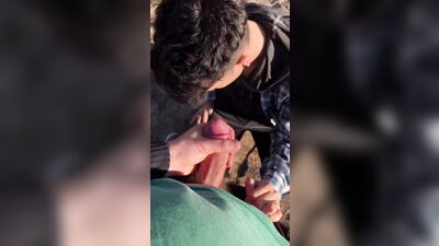 Se come una polla mientras habla por celular con su - Seba Terry