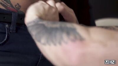 Breaking the Bottom: William Seeds First Time as a Passive Top!