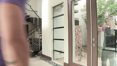 Hunger for Logans Cock: A Gay Porn Video Starring Gabriel Cross and His Love for Bigger Balls