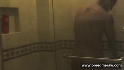 Un baiseur pour le gros cul Leo Forte