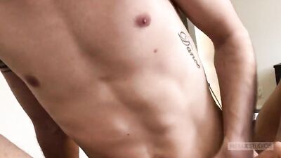 Webcam Surprise: He Records His Encounters with his Secret Lover Unaware