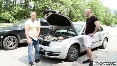 Gay Bodybuilder Sucks and Fucks on Parking Lot