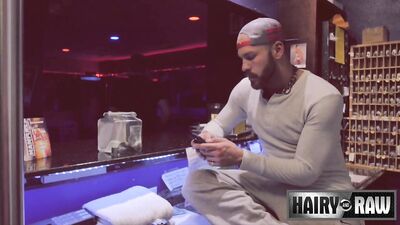 Gay Cruising in the Sexclub: Leo Fosters Eye-catching Encounter