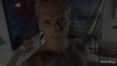 Blonde Buddies Go Wild in San Diego! Helix Studios Welcomes Julian Bell & Max Carter