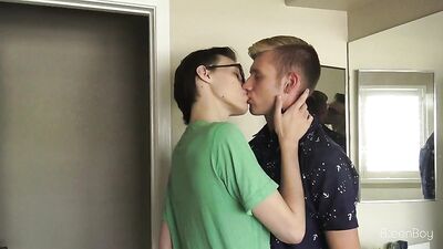 Helix Studios - Steam Room Makeout - Julian Bell & Dustin Cook